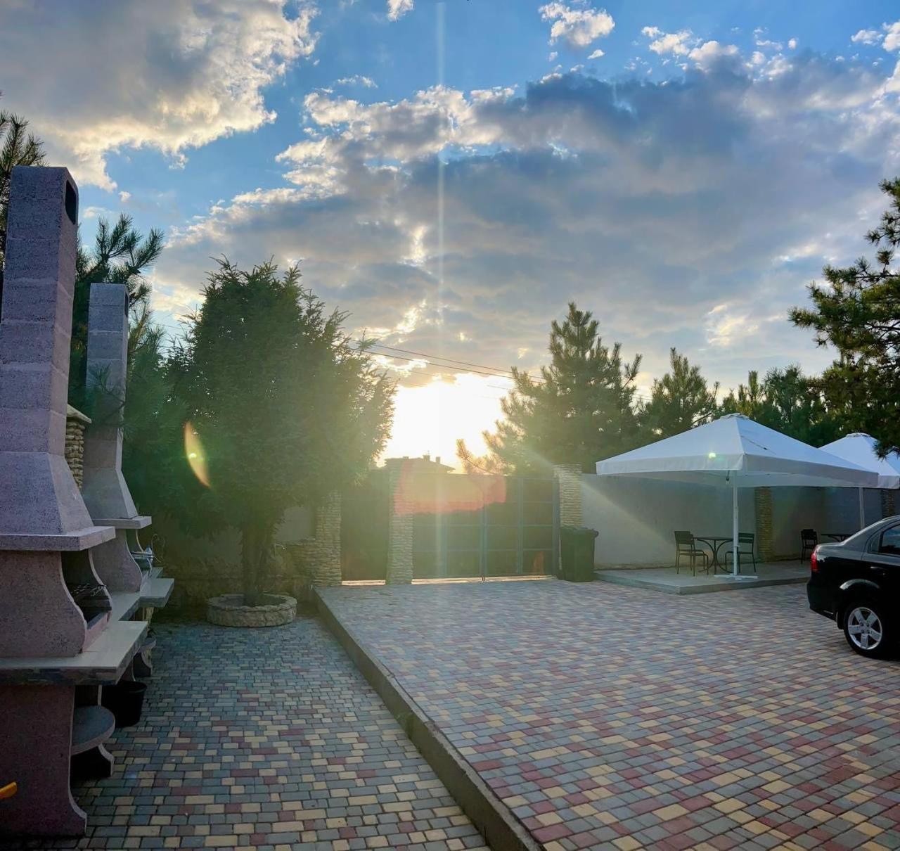 More Nadezhd Hotel Sanzhiika Buitenkant foto