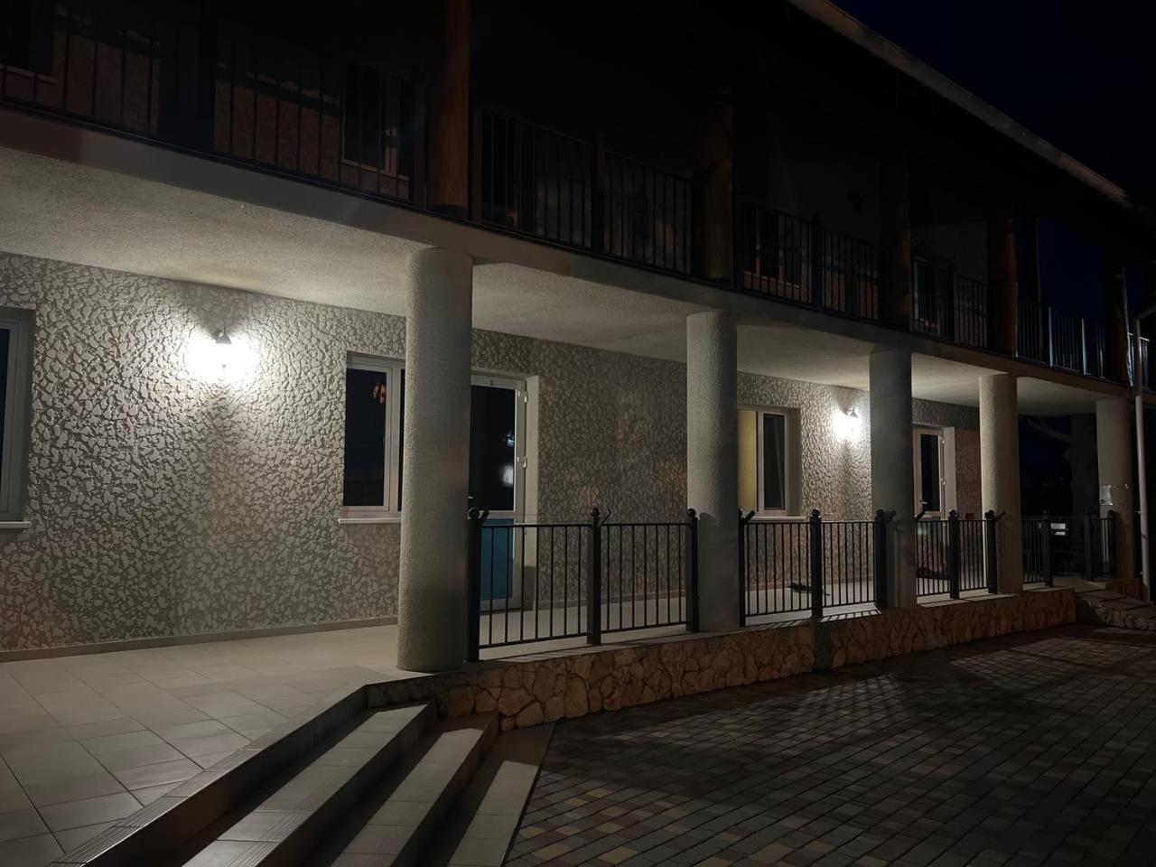 More Nadezhd Hotel Sanzhiika Buitenkant foto